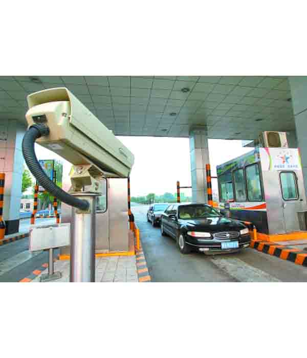 真地車牌識別道閘一體機在小區智能停車場的應用與優勢
